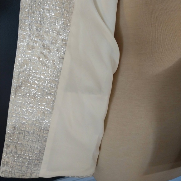 Open front cream and silver jacket - Picture 4 of 8